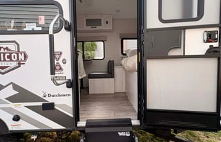 Family Adventure Bunkhouse – Easy Tow