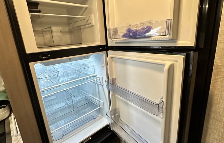 Refrigerator and Freezer