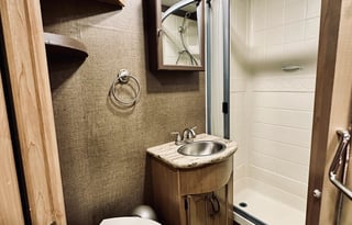 2018 Thor A.C.E. Class A | Sleeps 8 | 28Ft Long