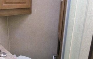 2017 Coachmen RV Leprechaun 320BH Ford 450