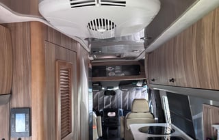 2019 Airstream RV Tommy Bahama Interstate Lounge