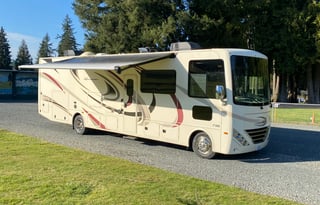 2017 Thor Motor Coach Hurricane 34J