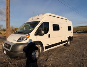 Winnebago Solis 59P