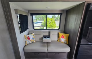 J&J RV Rentals Grand Design