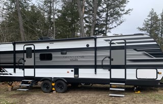 Camp in luxury! Sleeps 6 - 9