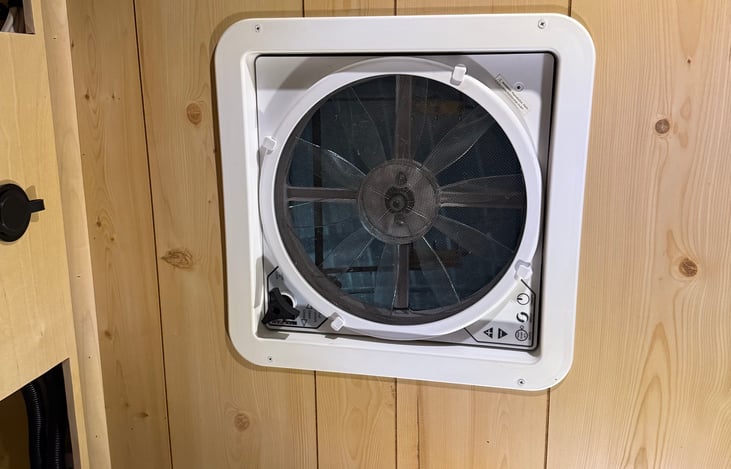 Maxxair ceiling fan & vent