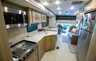 2020 Coachmen Sportscoach (Diesel Pusher)