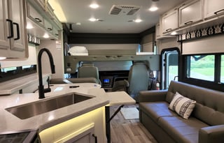 2022 Jayco Alante. WE ALLOW PERSONAL INSURANCE!