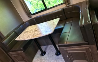 Keystone Passport 3320BH