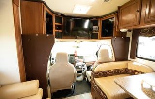 2013 Coachmen RV Leprechaun 317SA Ford 450