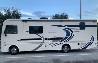 2021 HolidayR Admiral 29M Flexible pick up/dropoff