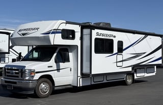 2022 Forest River RV Sunseeker Classic 3270S Ford