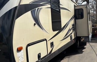 Family Camper Sleeps 6 Pets Welcomed! Rental