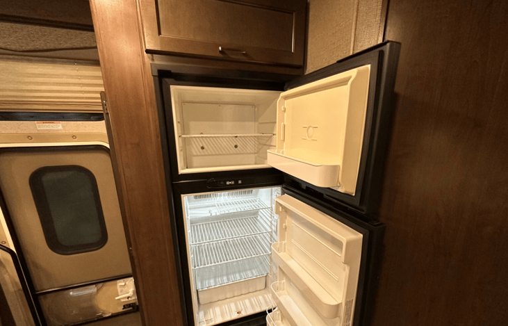 Nicely sized refrigerator