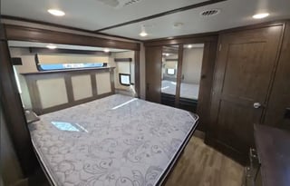 Shania Solitude Luxury Sleeps 6, washer&dryer,HUGE