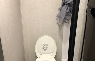 Perfect Family Get-Away 2021 Wolf Pup 17JG with Bunks