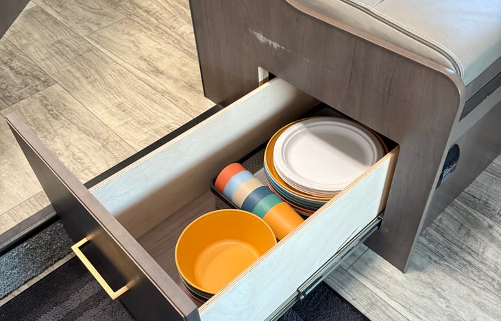 Plates, bowls and cups