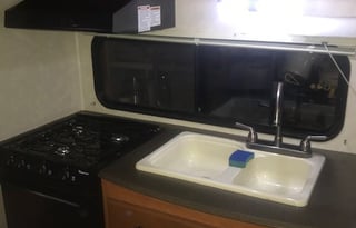 2011 Coachmen Freedom Express LTZ