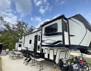 Keystone RV Montana High Country 377FL