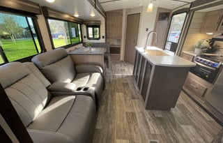 2022 Sunset Trail with bunk house and extra bath!