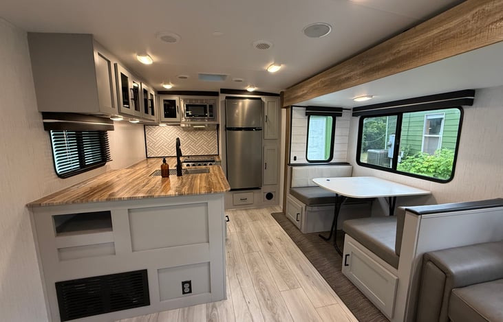 Plenty of space to cook with these wrap around counter