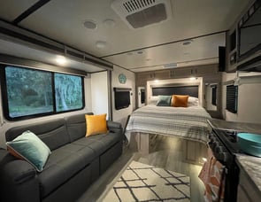 Coachmen RV Spirit XTR 1840RBX