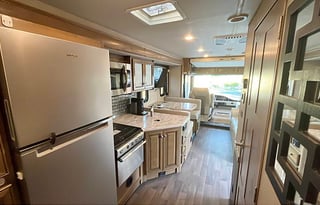 Family unit with two full-sized bathrooms.