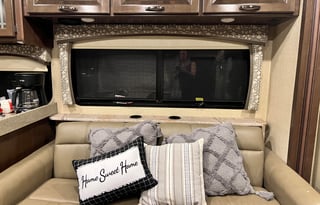 2018 Thor Motor Coach Chateau 22B