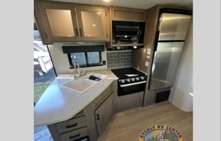 2021 Keystone Hideout 318BR **DELIVERY AVAILABLE**