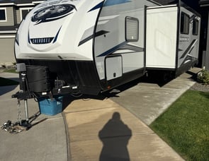 Forest River RV Cherokee Alpha Wolf 26DBH-L
