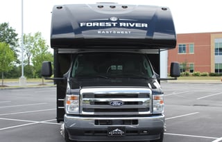 Cozy 23' Class C Motorhome | Sleeps 5