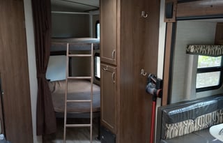 2016 Dutchmen RV Aerolite 242BHS Kids  & Dogs