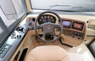 2011 Tiffin Phaeton | Luxury 42' Bath & Half