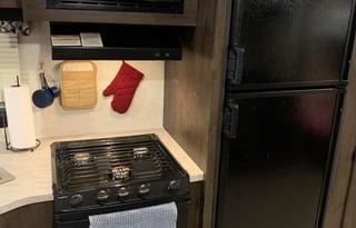 2019 Starcraft Launch Outfitter 27BHU