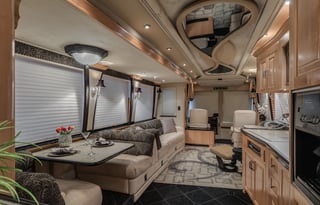 Prevost Monaco Royale