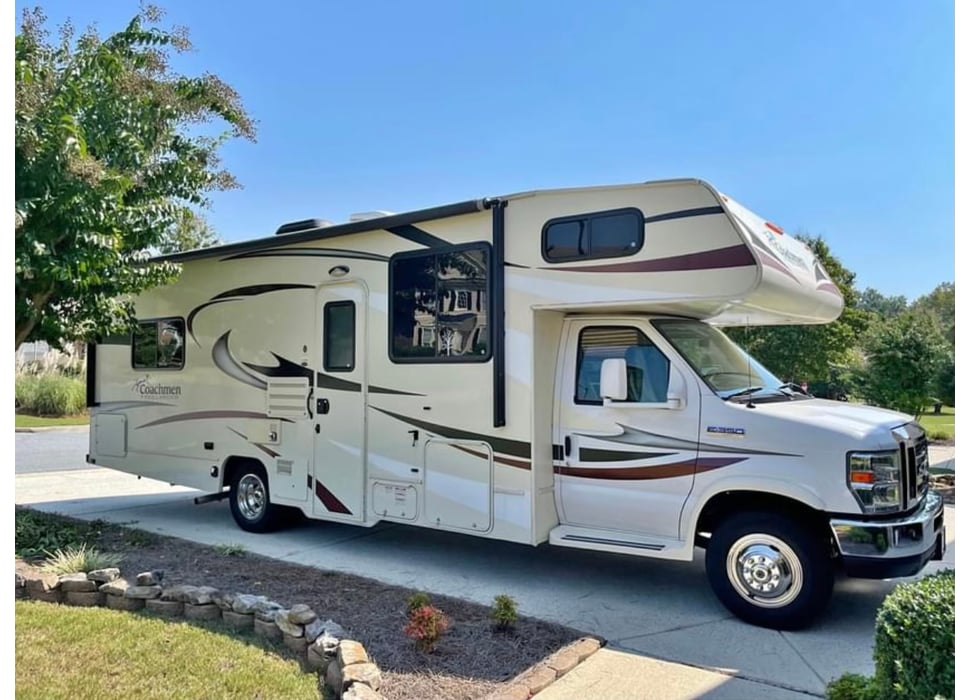 Class C Motor Home rentals in Richmond Hill
