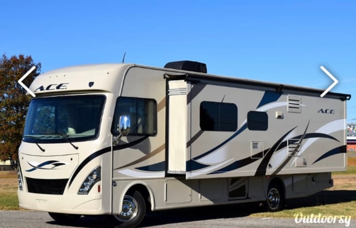 29.0 ACE 29.3 Class C Motor Home | RVshare