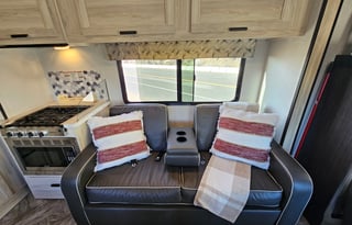 2022 Forest River Sunseeker 3250DS LE