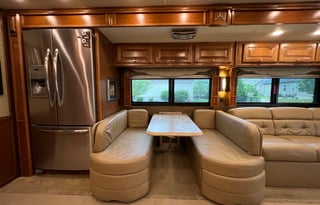 2014 Tiffin Phaeton 40QKH Bunkhouse