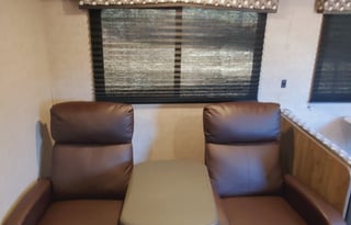 2019 Dutchmen RV Coleman Lantern Series 263BH