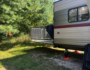 Forest River RV Cherokee Grey Wolf 27RR