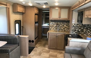 2018 Thor Motor Coach Windsport 31Z