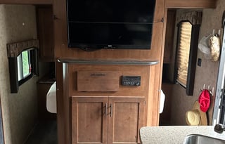 Outdoors RV 27 BHS
