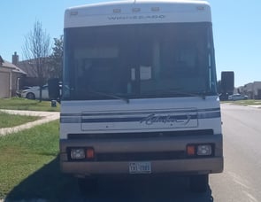 Winnebago Adventurer 34W