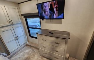 One Bedroom Retreat - Couples Delight