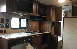 Compact/Ultra-Light/ Coachmen Viking Trailer-max 5