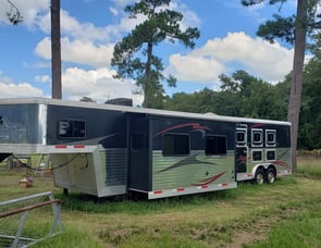 Bison Slide out Coach