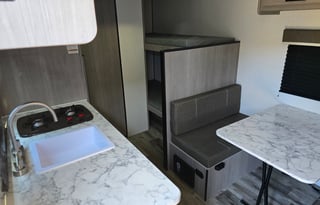 2024 Coleman 17B - Simple Family Fun