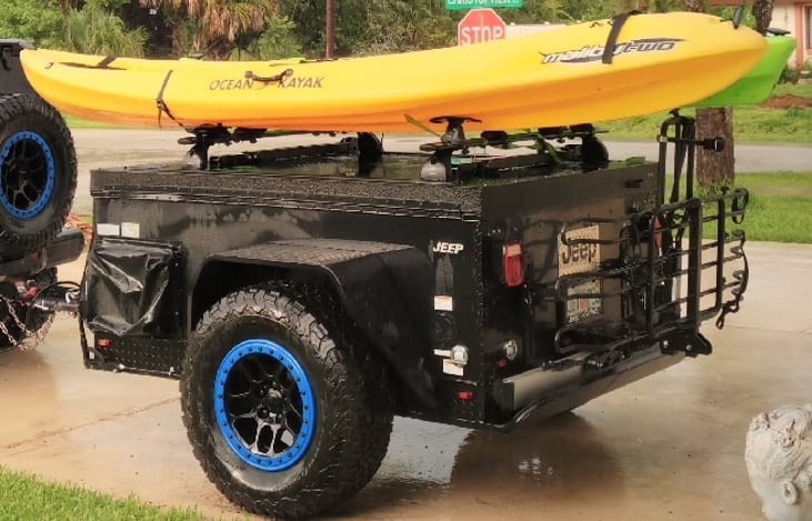 Room for 2 Kayaks