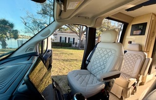 2024 Jayco Swift 20D (Sleeps 4!)